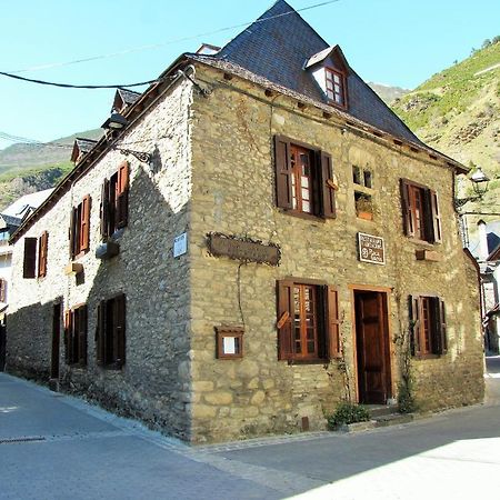 Hostal Placa Garos Hotel Екстериор снимка