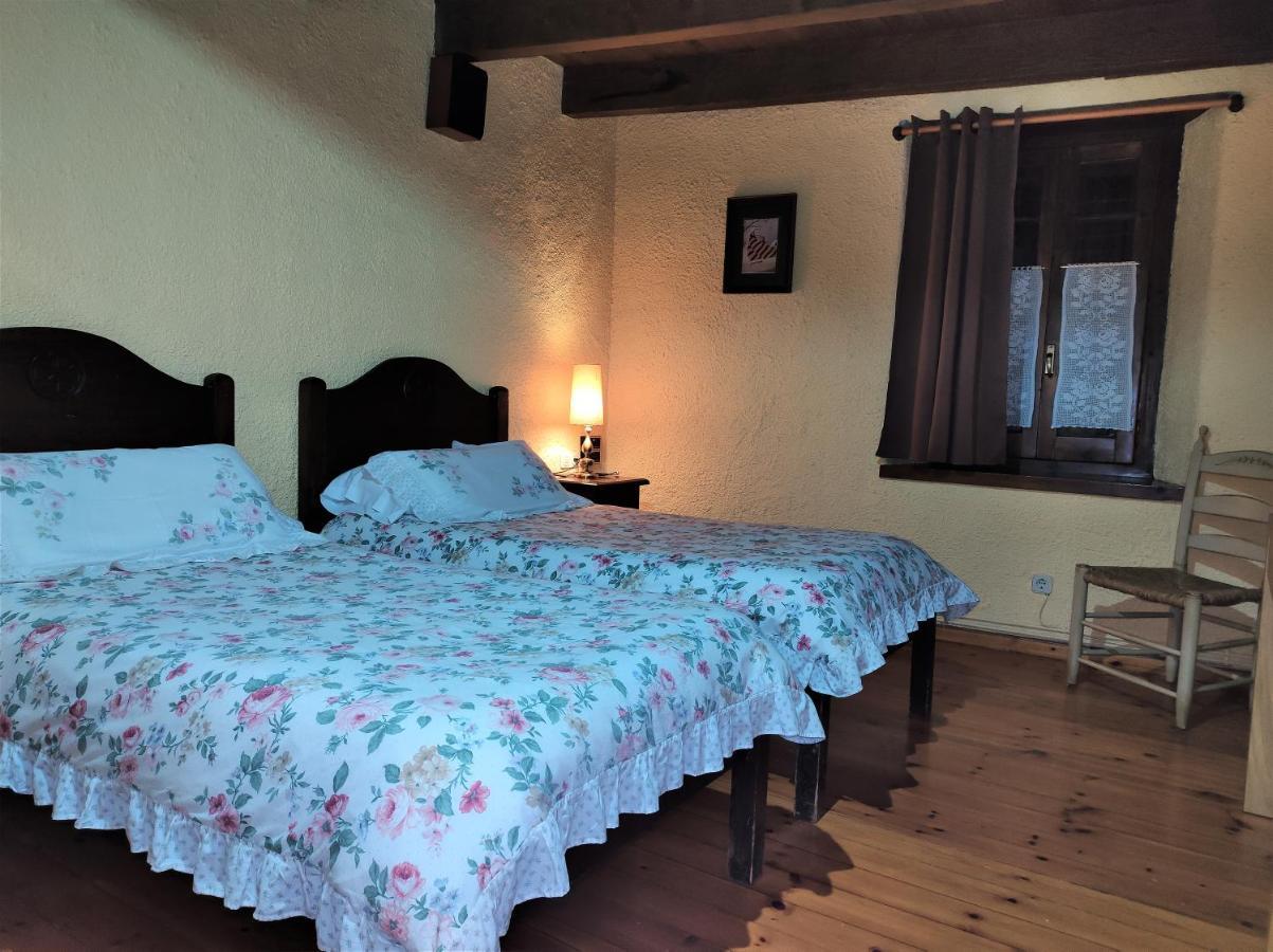 Hostal Placa Garos Hotel Екстериор снимка