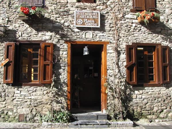 Hostal Placa Garos Hotel Екстериор снимка